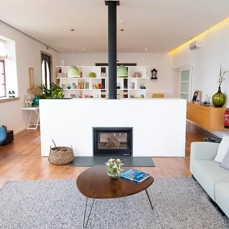 Spacious With Private Pool & Garden In Douro, By Hopstays