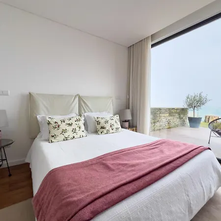 Spacious With Private Pool & Garden In Douro, By Hopstays