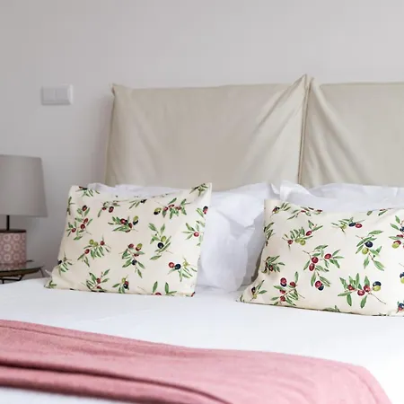 Spacious With Private Pool & Garden In Douro, By Hopstays Villa