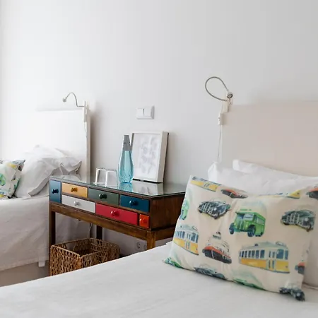 Spacious With Private Pool & Garden In Douro, By Hopstays