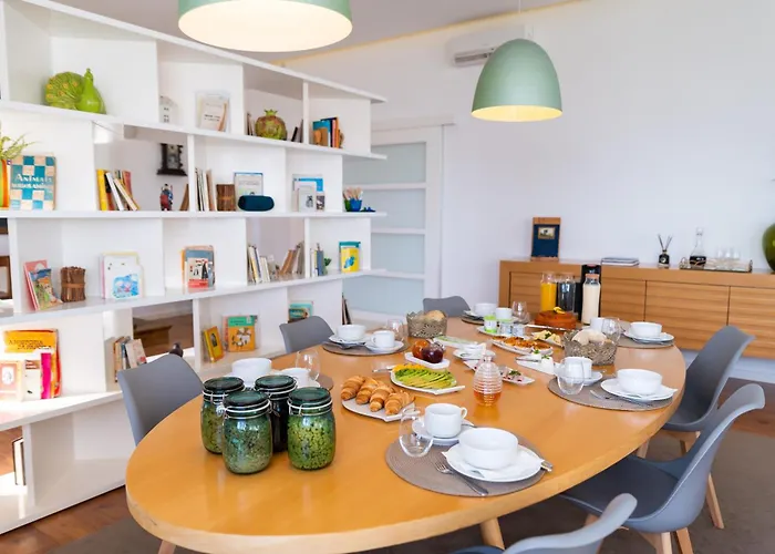 Vila Spacious With Private Pool & Garden In Douro, By Hopstays