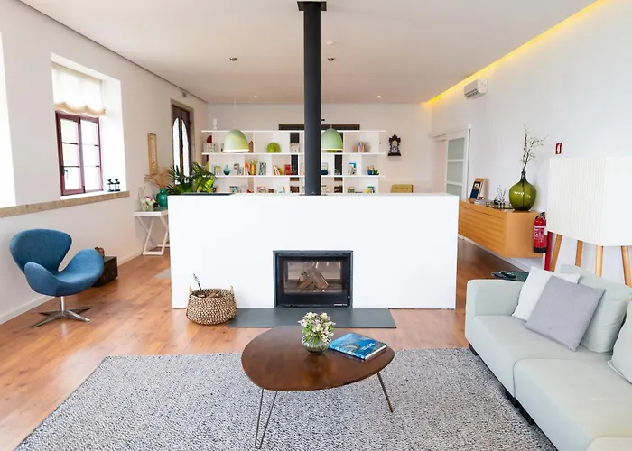 Spacious With Private Pool & Garden In Douro, By Hopstays