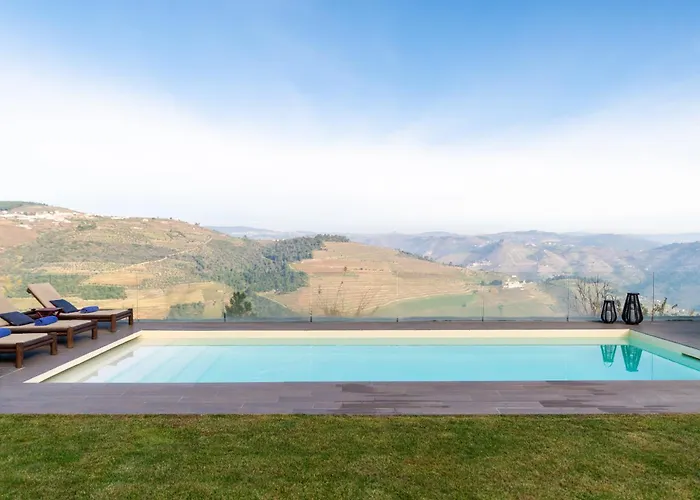 Spacious With Private Pool & Garden In Douro, By Hopstays Vila Sabrosa