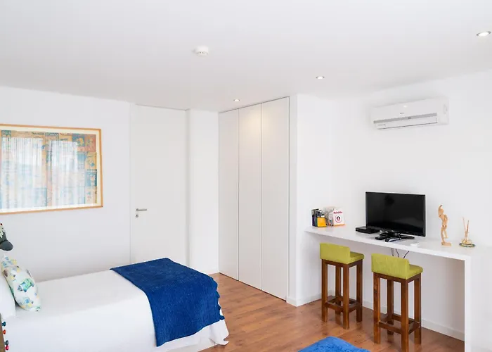 Spacious With Private Pool & Garden In Douro, By Hopstays Villa