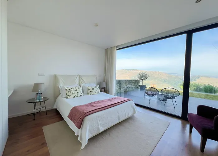 Spacious With Private Pool & Garden In Douro, By Hopstays Sabrosa