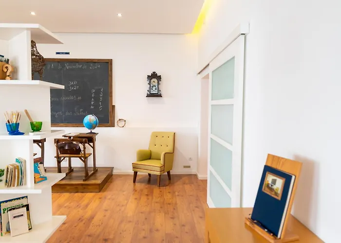 Spacious With Private Pool & Garden In Douro, By Hopstays *