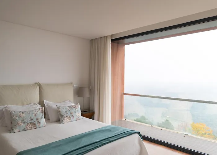 Villa Spacious With Private Pool & Garden In Douro, By Hopstays Sabrosa