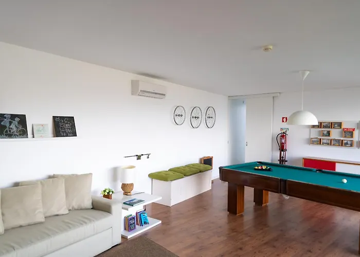 Spacious With Private Pool & Garden In Douro, By Hopstays