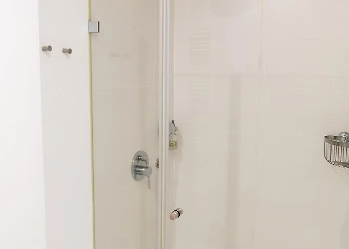 Vila Spacious With Private Pool & Garden In Douro, By Hopstays