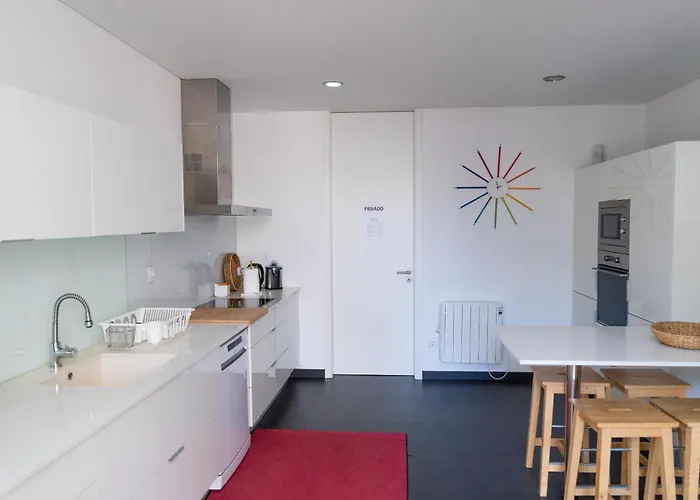 Spacious With Private Pool & Garden In Douro, By Hopstays *