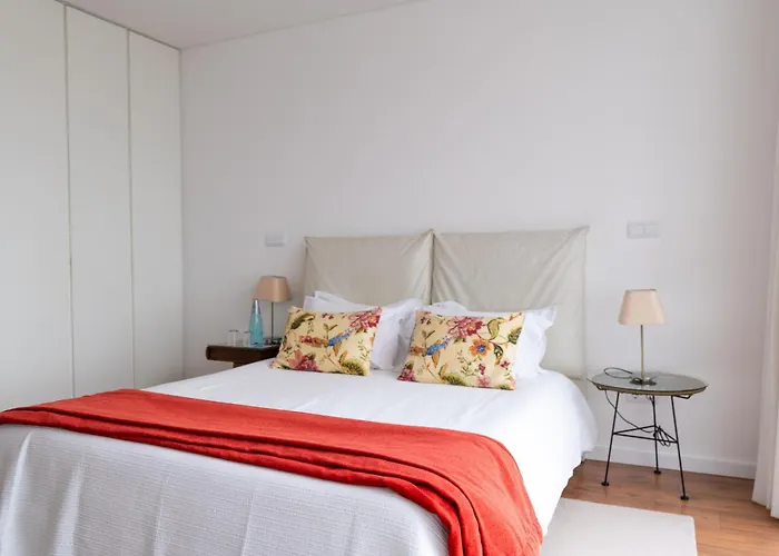 Spacious With Private Pool & Garden In Douro, By Hopstays Villa